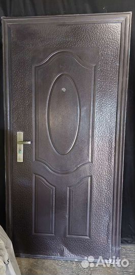 Дверь входная металлическая