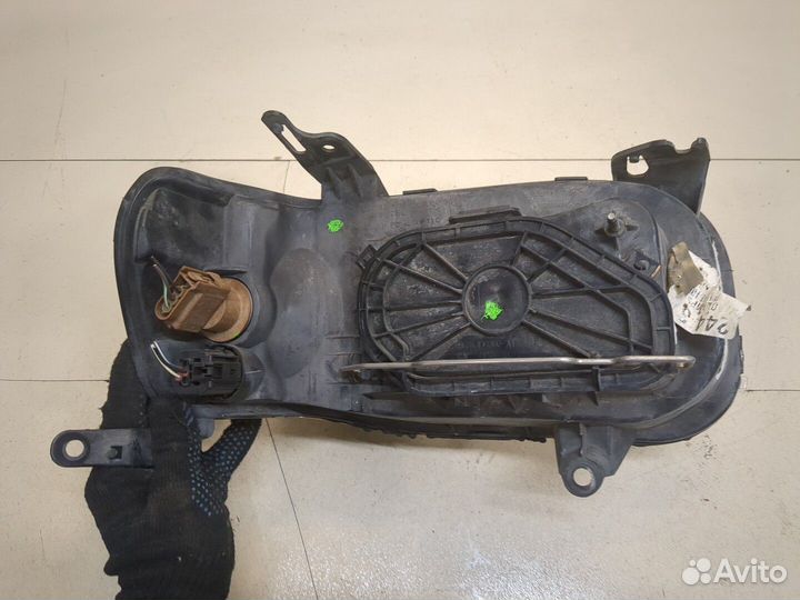 Фара (передняя) Ford Escape, 2007