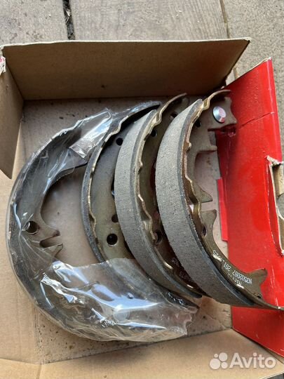 Колодки ручника Тойота Лексус