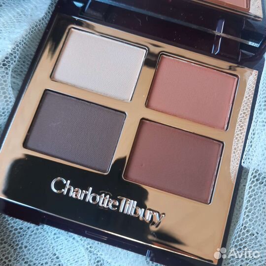 Палетка теней Charlotte Tilbury Desert Haze