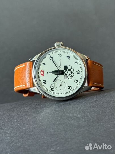 Молния Олимпийские игры - наручные часы СССР