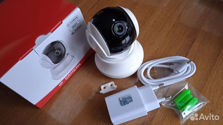 Камера wifi домашняя+карта памяти 64 гб