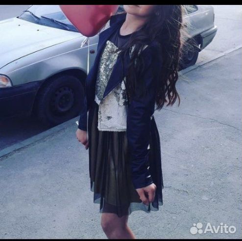 Праздничный костюм(платье и пиджак )на девочку