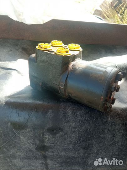 Насос дозатор на трактор