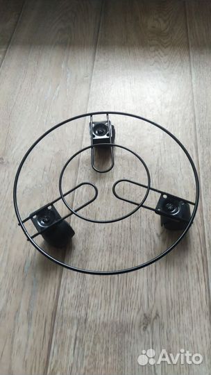 Подставки и держатели металлические