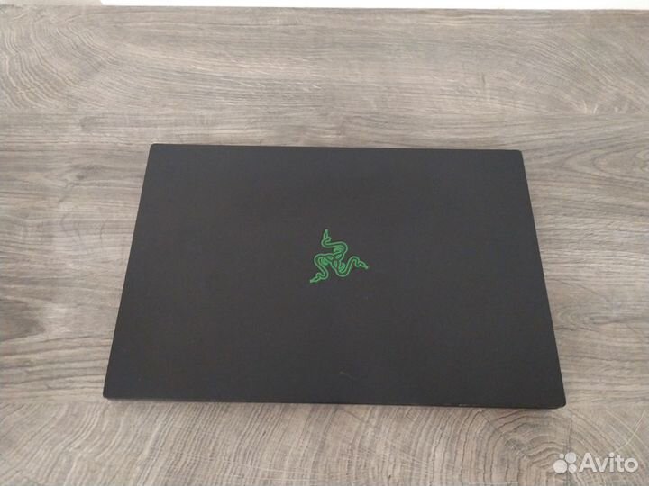 Razer blade 15 i7-8750H/GTX1060MQ/16Gb/256Gb