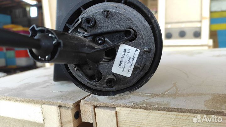 Зеркала на LADA largus