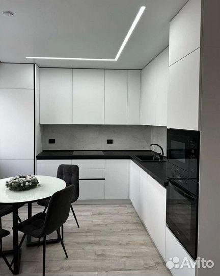 Угловой кухонный гарнитур