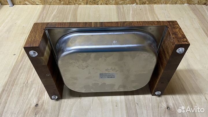 Торцевая разделочная доска с гастроемкостью