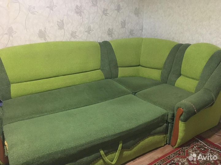 Продается угловой диван + кресло