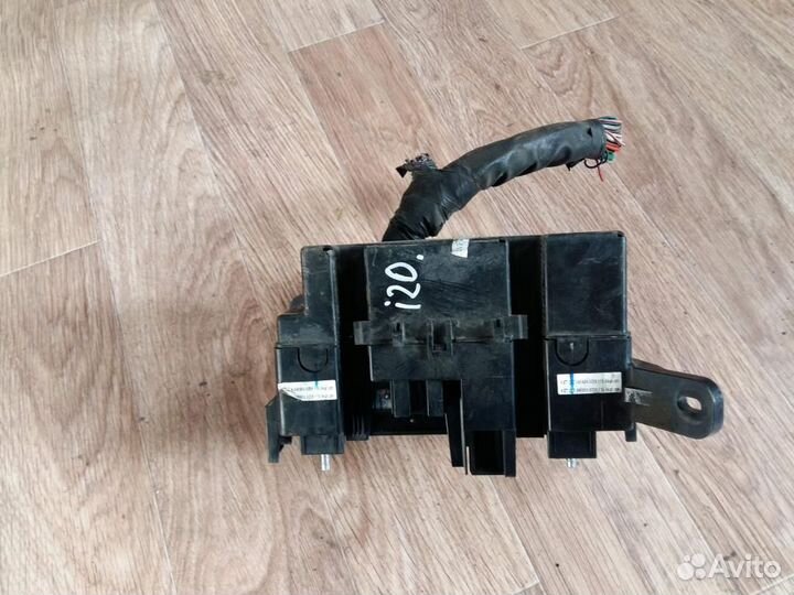 Блок предохранителей передний Hyundai i20 2008-20