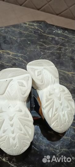 Tombi кроссовки 24 размер