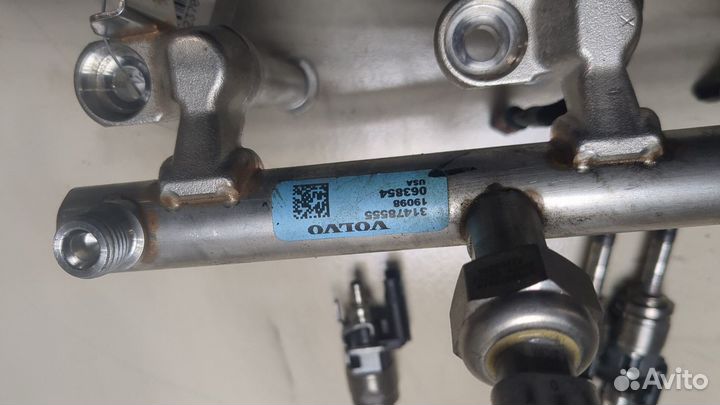 Форсунка топливная Volvo S60 2018