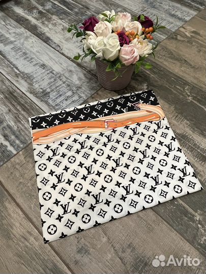 Шелковый платок бандана шаль Louis Vuitton