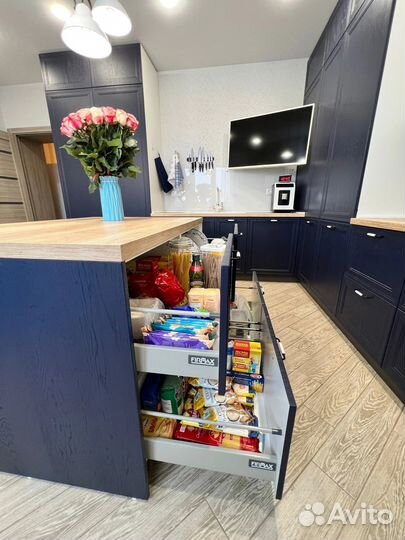 Прямая кухня на заказ. Фабрика