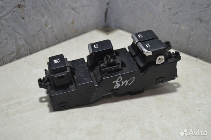 Блок управления стеклоподъёмниками Kia Ceed 2 JD