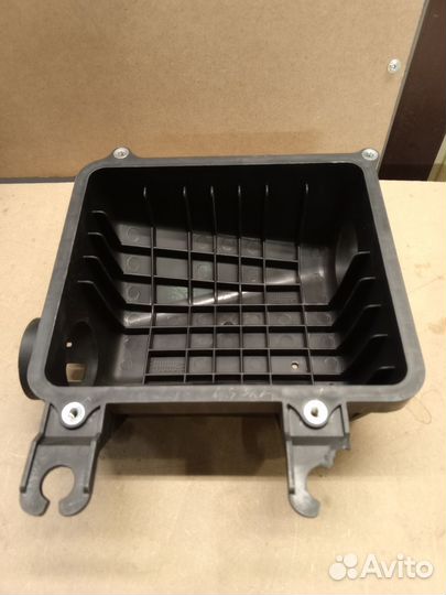 Корпус воздушного фильтра нижняя часть GM 96591488