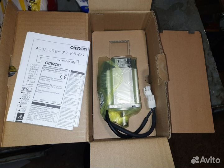 Серводвигатель omron новый