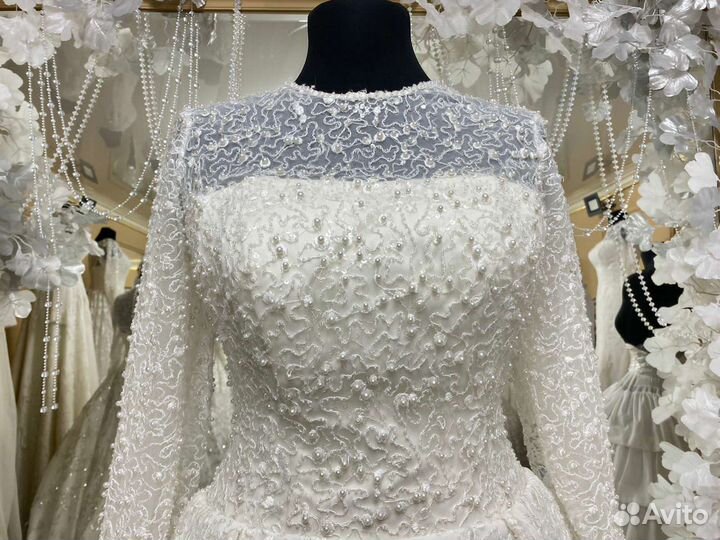 Свадебное платье