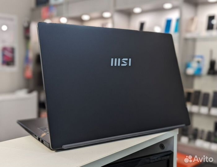 Ноутбук MSI modern 15 i3-1215U/озу8GB/SSD256GB