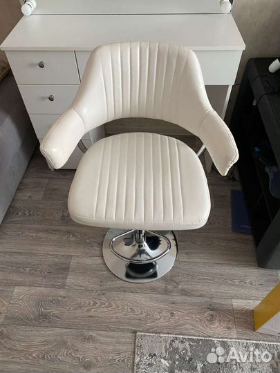 Барный стул