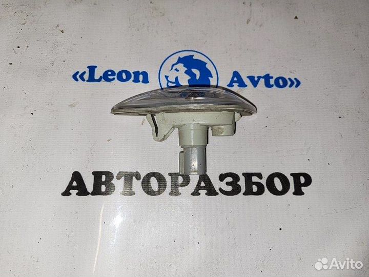 Повторитель поворота левый Kia Ceed JD G4FG 2012