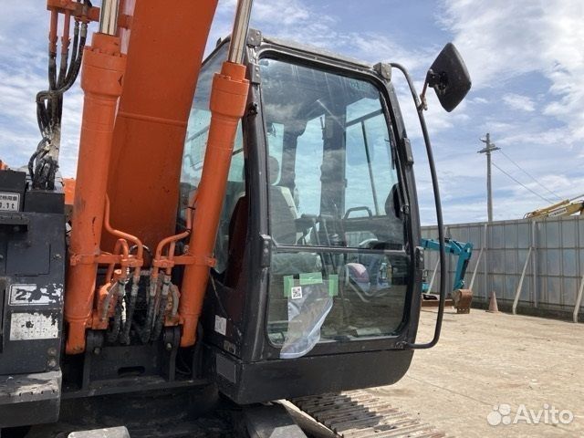 Гусеничный экскаватор Hitachi ZX135US, 2015