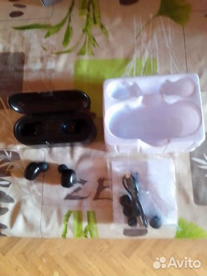 Без проводные наушники