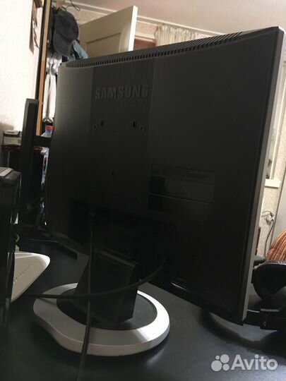 Монитор Samsung 19 дюймов