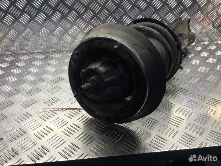 Стойка передняя правая Mercedes C-klasse 611962