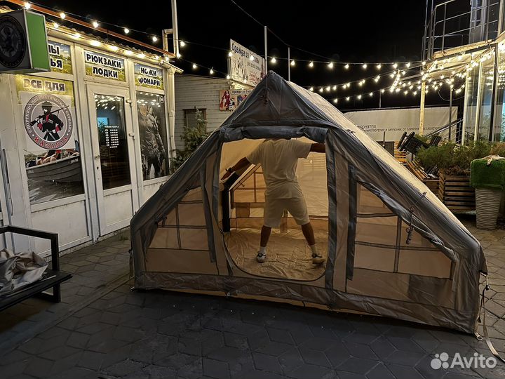 Большая надувная палатка