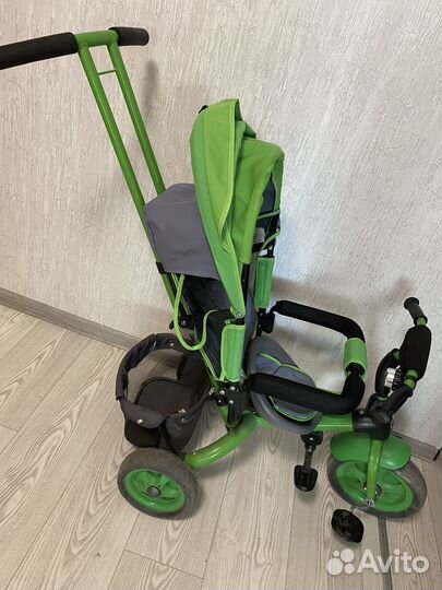 Детский велосипед с ручкой