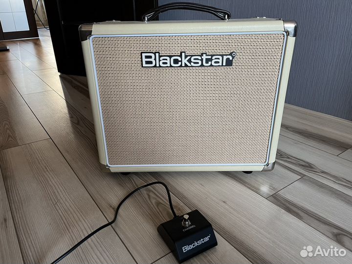 Ламповый комбоусилитель Blackstar ht-5r