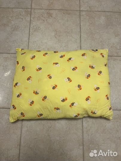 Подушка с наволочкой / лежанка б/у 50х70