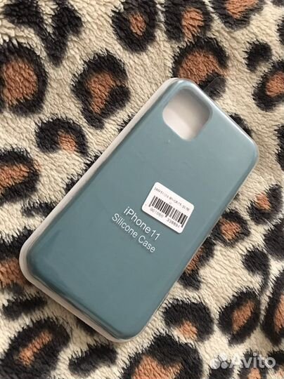 Чехол на iPhone 11 новый в упаковке