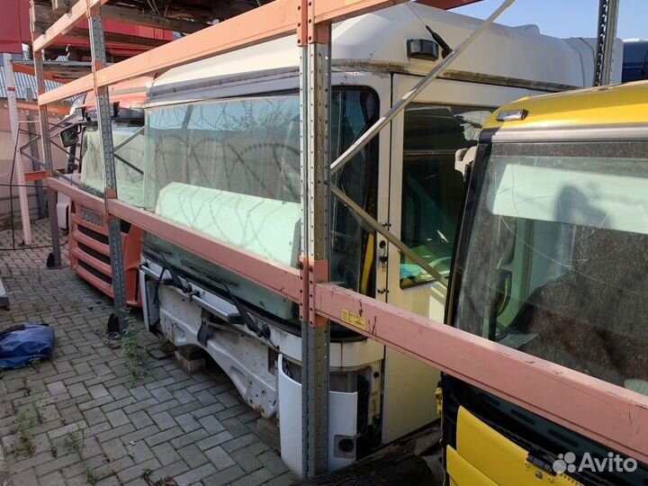 5600463180 Кабина Renault Magnum