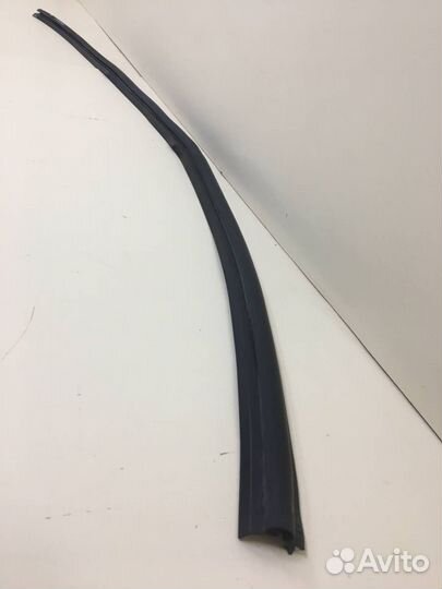 Уплотнитель Наружный LADA Largus 2012