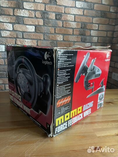 Игровой руль Logitech momo racing новый