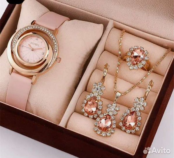 Набор часы, кольцо, ожерелье, серьги. Новый