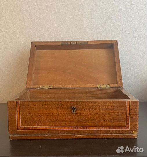 Старинная шкатулка деревянная