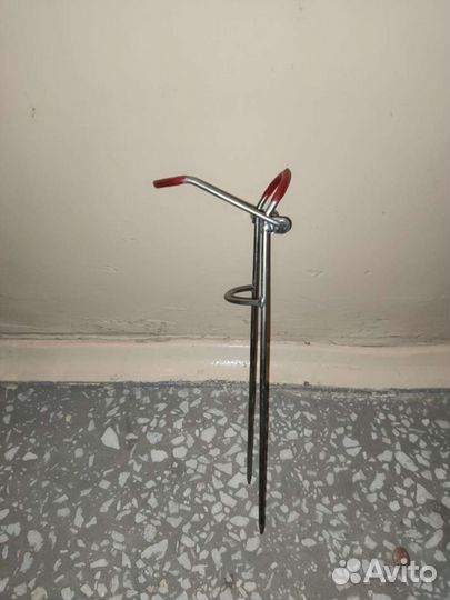 Подставка под удочку