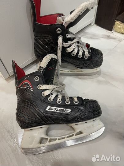 Коньки хоккейные