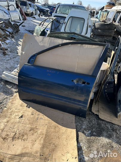 Передняя левая дверь Mitsubishi Lancer 9