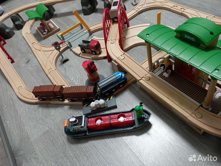 Деревянная железная дорога brio deluxe 33052