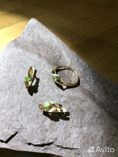 Серги с демантоидами