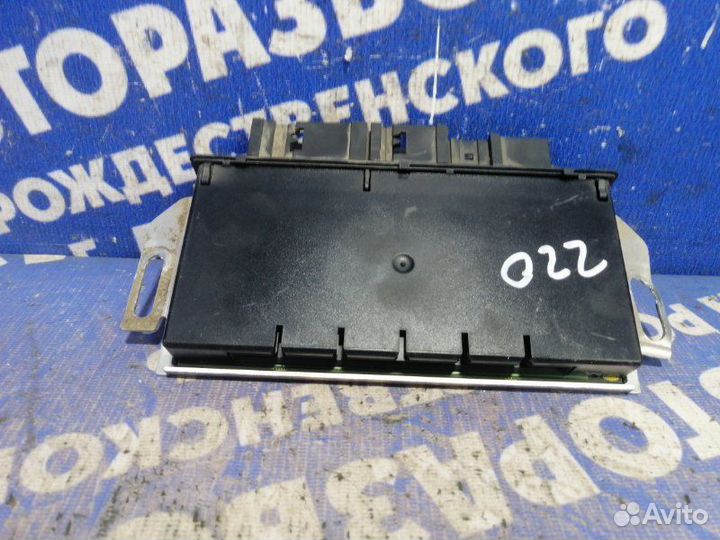 Блок реле Mercedes-Benz W220 седан 2001