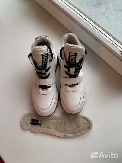 Кроссовки зимние женские