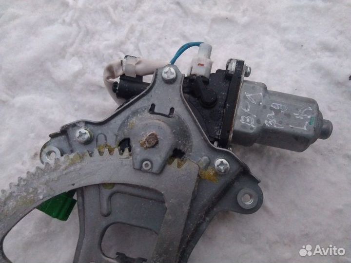 Стеклоподъемник зад левый Subaru Outback BP9 2006г