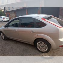 Ford Focus 2.0 AT, 2010, 222 000 км, с пробегом, цена 630 000 руб.