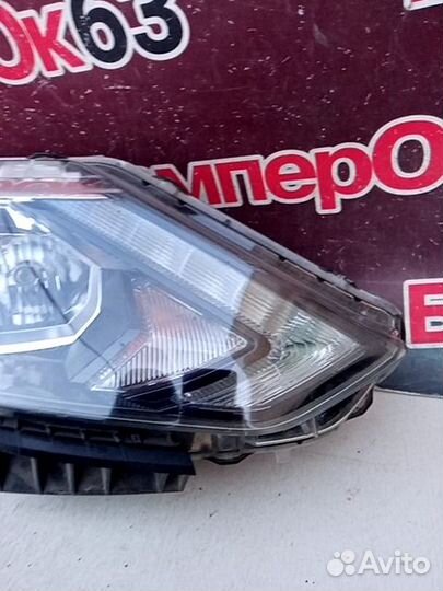 Фара передняя правая Nissan Qashqai